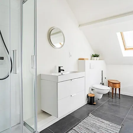 Ruime Woning In Een Leuke Buurt Nabij Het Centrum *