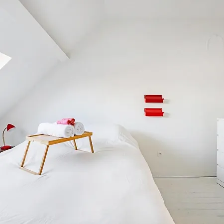 Daire Ruime Woning In Een Leuke Buurt Nabij Het Centrum