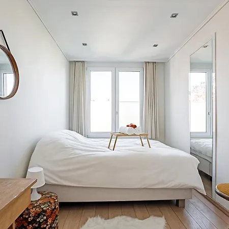 Ruime Woning In Een Leuke Buurt Nabij Het Centrum *